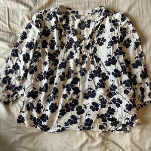 Gap Women’s Navy Floral Blouse